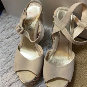 Tan Wedges, multicolor wedge